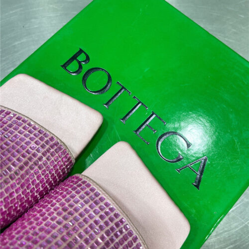 High Quality Luxury Bottega Veneta New Square Diamond Slippers – Style 64198 product detail