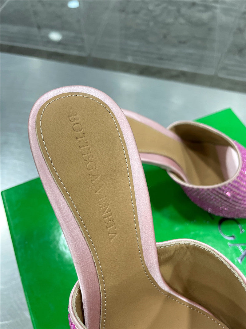 High Quality Luxury Bottega Veneta New Square Diamond Slippers – Style 64198 product detail