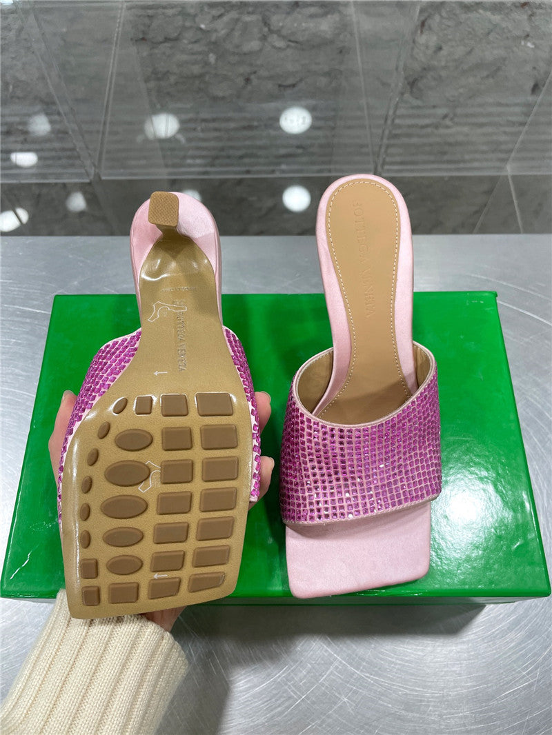 High Quality Luxury Bottega Veneta New Square Diamond Slippers – Style 64198 product detail