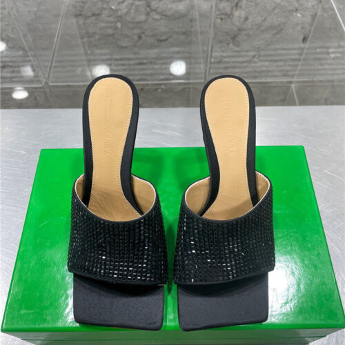 High Quality Luxury Bottega Veneta New Square Diamond Slippers – Style 93574 product detail