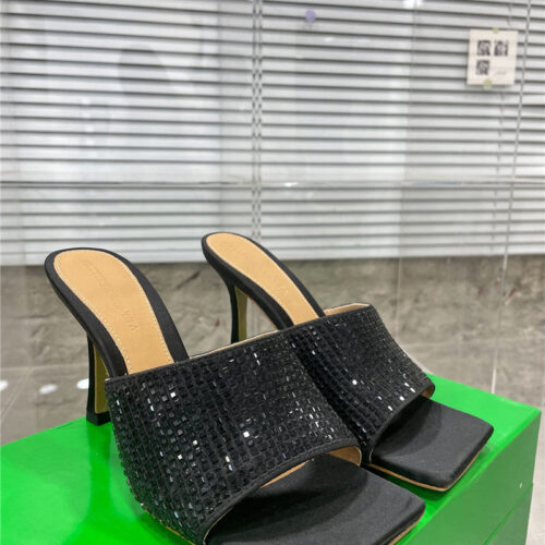 High Quality Luxury Bottega Veneta New Square Diamond Slippers – Style 93574