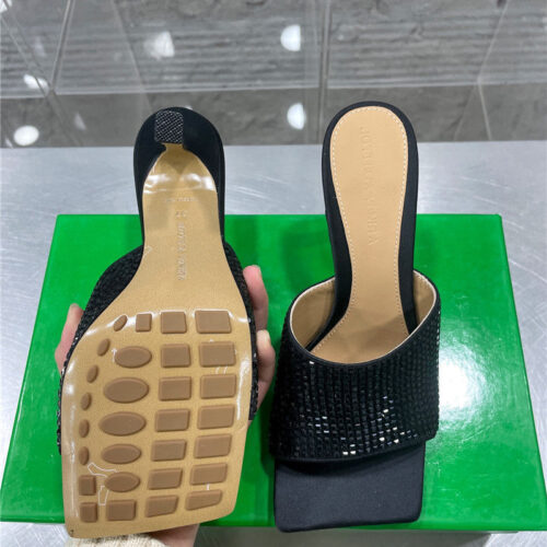 High Quality Luxury Bottega Veneta New Square Diamond Slippers – Style 93574 product detail