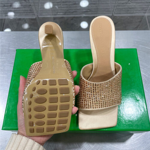 High Quality Luxury Bottega Veneta New Square Diamond Slippers – Style 52326 product detail