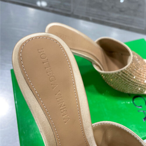 High Quality Luxury Bottega Veneta New Square Diamond Slippers – Style 52326 product detail