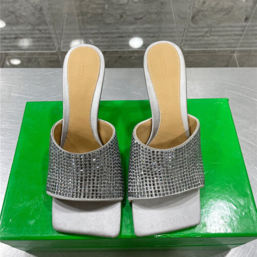 High Quality Luxury Bottega Veneta New Square Diamond Slippers – Style 14470 product detail