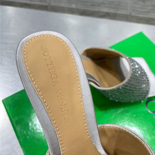 High Quality Luxury Bottega Veneta New Square Diamond Slippers – Style 14470 product detail