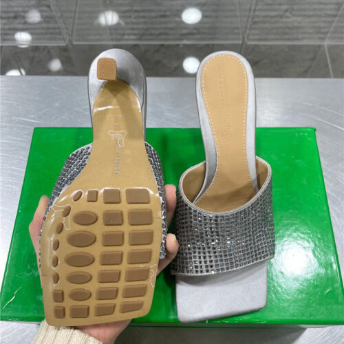 High Quality Luxury Bottega Veneta New Square Diamond Slippers – Style 14470 product detail