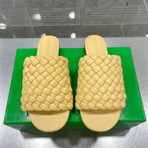 High Quality Luxury Bottega Veneta Woven Slides – Style 02470 product detail