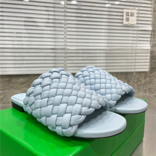 High Quality Luxury Bottega Veneta Woven Slides alternate view