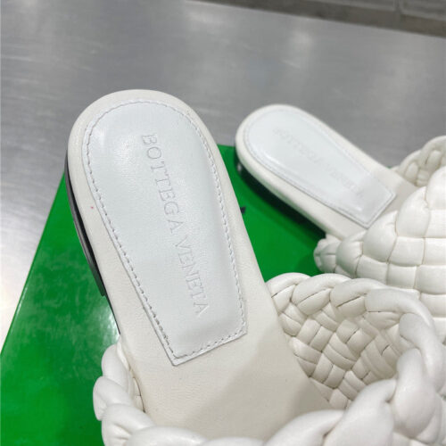 High Quality Luxury Bottega Veneta Woven Slides – Style 00774 product detail