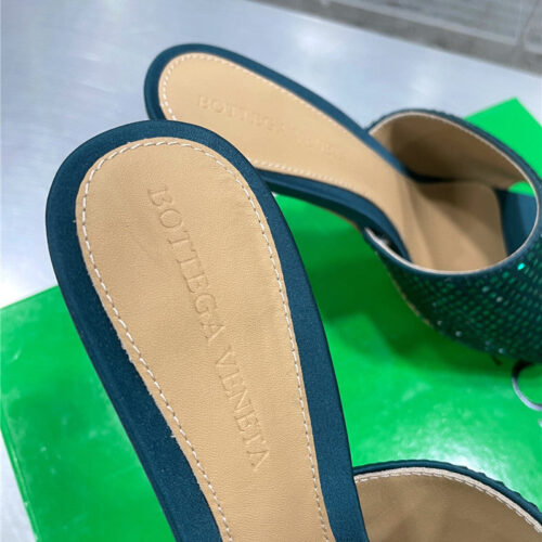 High Quality Luxury Bottega Veneta New Square Diamond Slippers – Style 88486 product detail