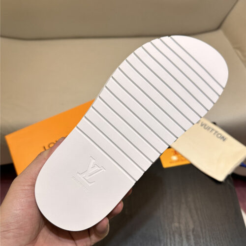 High Quality Luxury Louis Vuitton Sandals – Style 88707 product detail