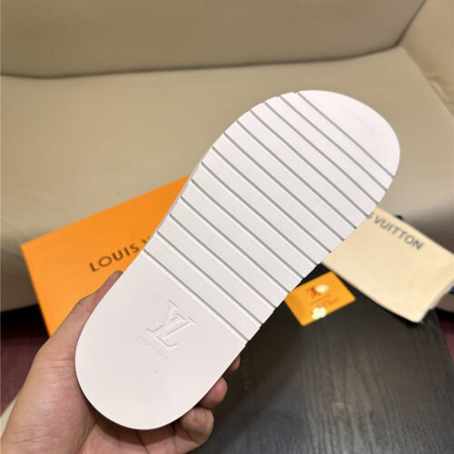 High Quality Luxury Louis Vuitton Sandals – Style 76835 product detail
