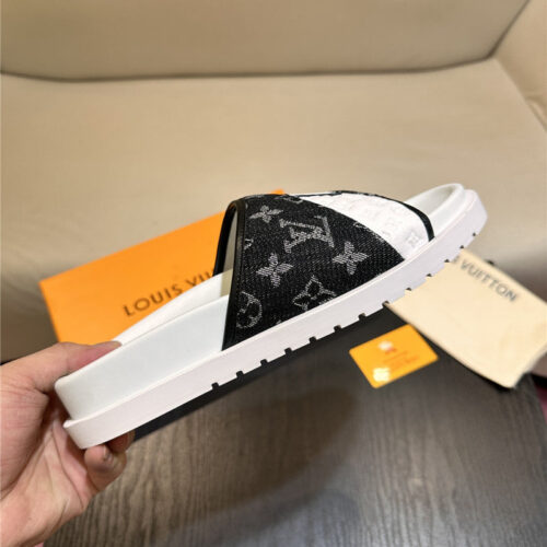 High Quality Luxury Louis Vuitton Sandals – Style 76835 product detail