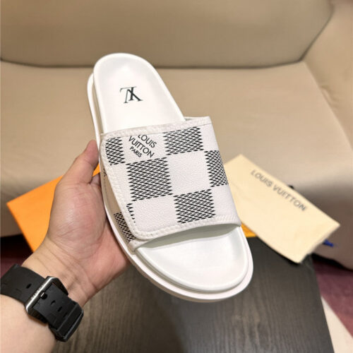 High Quality Luxury Louis Vuitton Sandals – Style 65571 alternate view