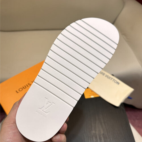 High Quality Luxury Louis Vuitton Sandals – Style 65571 product detail