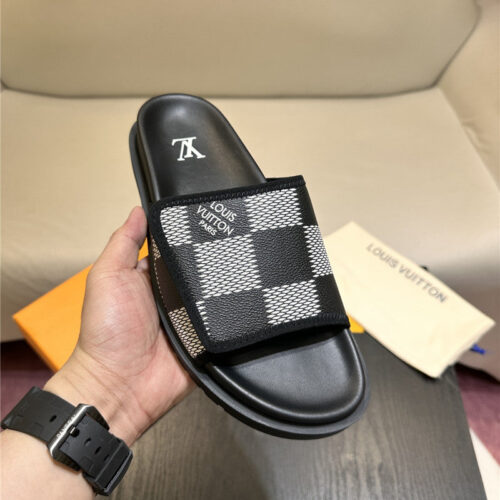 High Quality Luxury Louis Vuitton Sandals – Style 14147 alternate view