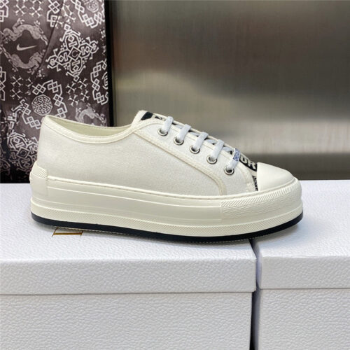 High Quality Luxury Dior Couple Style Thick Bottom Strap Low Top Casual Shoes product detail
