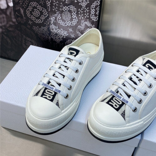 High Quality Luxury Dior Couple Style Thick Bottom Strap Low Top Casual Shoes product detail