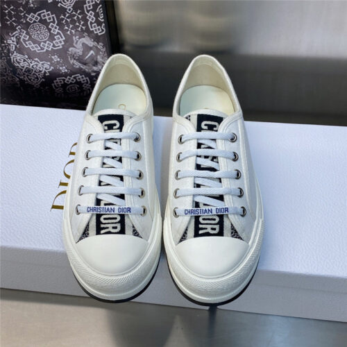 High Quality Luxury Dior Couple Style Thick Bottom Strap Low Top Casual Shoes product detail
