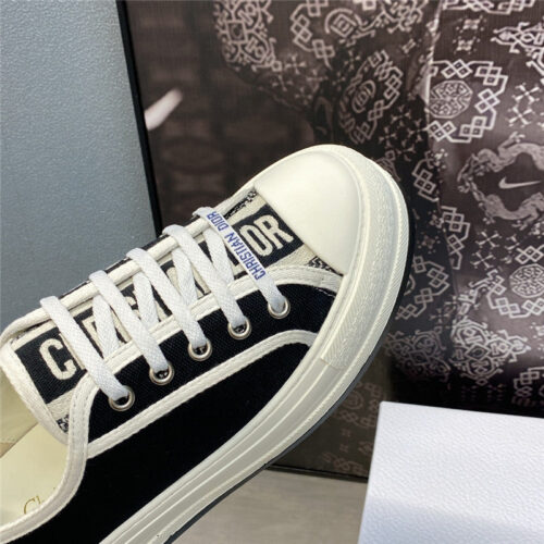 High Quality Luxury Dior Couple Style Thick Bottom Strap Low Top Casual Shoes – Style 24550 product detail