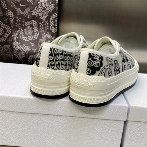 High Quality Luxury Dior Couple Style Thick Bottom Strap Low Top Casual Shoes – Style 44902 product detail