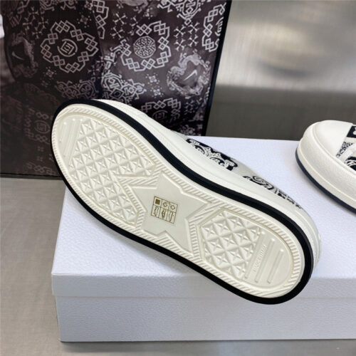 High Quality Luxury Dior Couple Style Thick Bottom Strap Low Top Casual Shoes – Style 44902 product detail