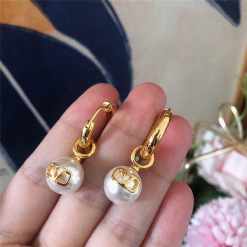 High Quality Luxury Valentino Early Spring New Earrings alternate view