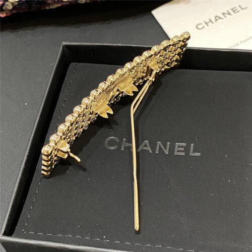 High Quality Luxury Chanel Double C Hairpin alternate view