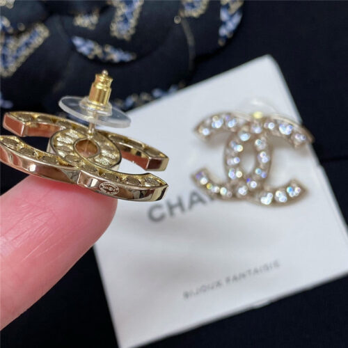 High Quality Luxury Chanel Full Diamond Chest Double C Earrings product detail
