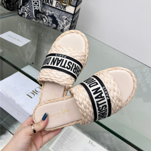 High Quality Luxury Dior Catwalk New Slippers product detail