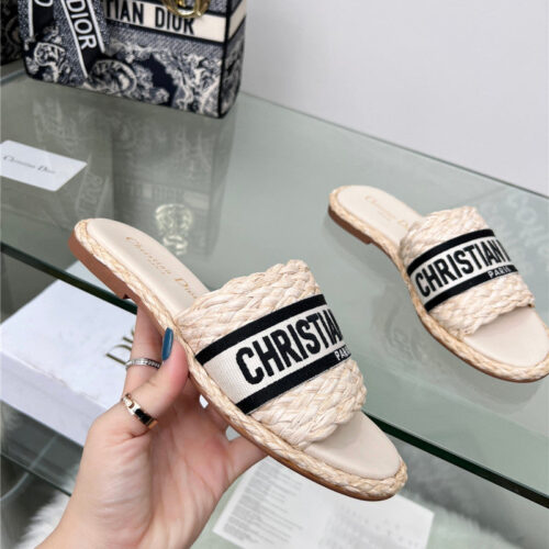 High Quality Luxury Dior Catwalk New Slippers alternate view