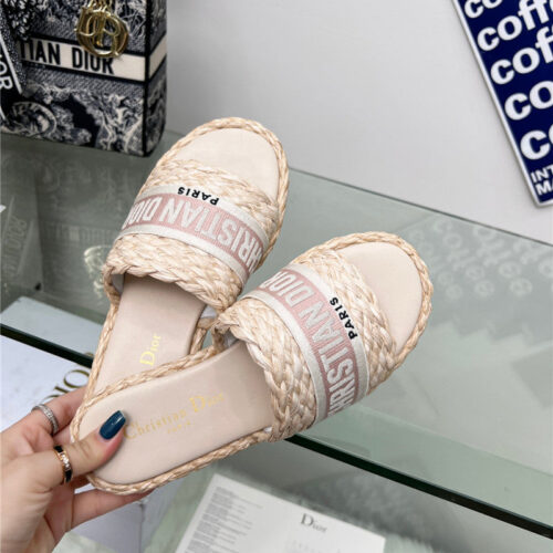 High Quality Luxury Dior Catwalk New Slippers – Style 15142 product detail
