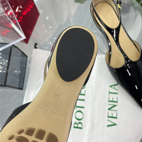 High Quality Luxury Bottega Veneta New Pointed Shoes – Style 56870 product detail