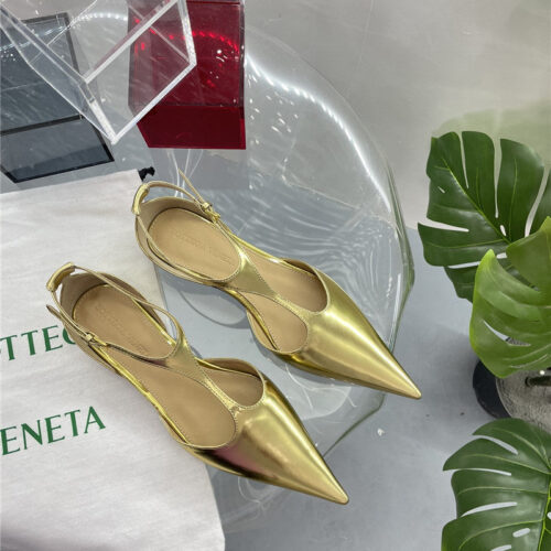 High Quality Luxury Bottega Veneta New Pointed Shoes – Style 93030 product detail