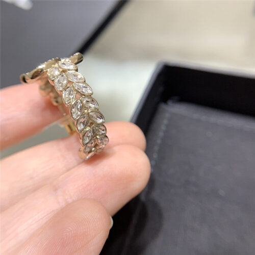 High Quality Luxury Chanel Wheat Ears Curved Hook Full Diamond Earrings product detail