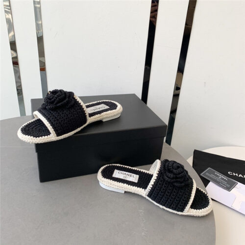 High Quality Luxury Chanel Crochet Honey Slippers product detail