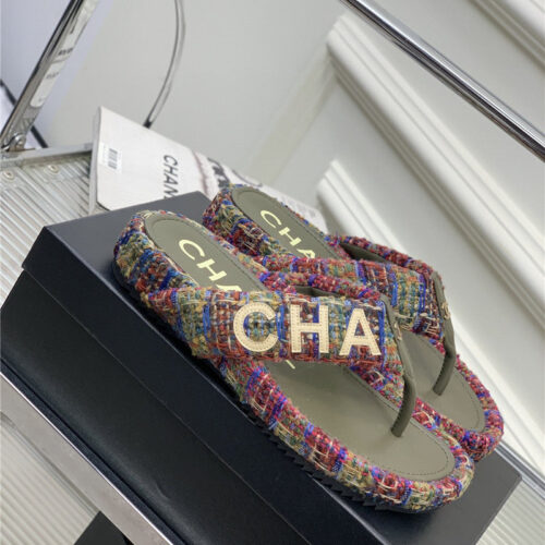 High Quality Luxury Chanel Flip Logo Flops alternate view