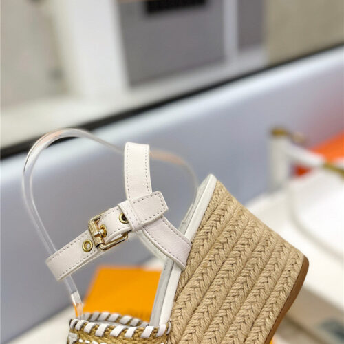 High Quality Luxury Louis Vuitton Platform Sandals – Style 78435 product detail