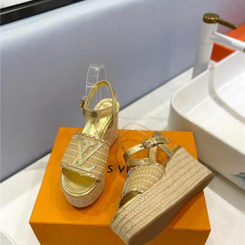 High Quality Luxury Louis Vuitton Platform Sandals – Style 31555 product detail