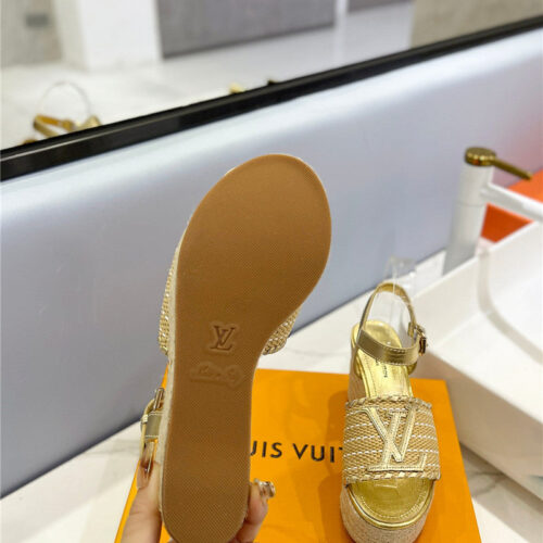 High Quality Luxury Louis Vuitton Platform Sandals – Style 31555 product detail