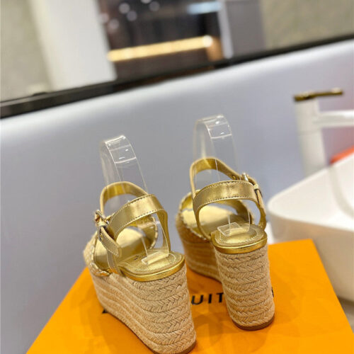 High Quality Luxury Louis Vuitton Platform Sandals – Style 31555 product detail