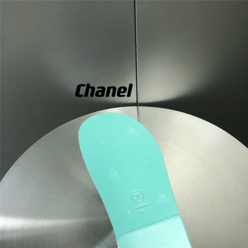 High Quality Luxury Chanel Wool Velcro Beach Sandals – Style 61638 product detail