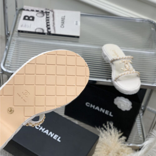 High Quality Luxury Chanel New Silk Sheepskin Slippers product detail
