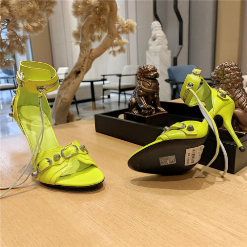 High Quality Luxury Balenciaga Studded Fishmouth Sandals product detail