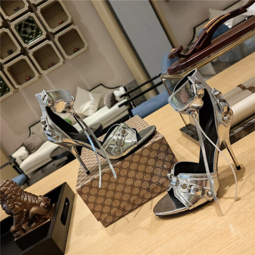 High Quality Luxury Balenciaga Studded Fishmouth Sandals – Style 82723 product detail
