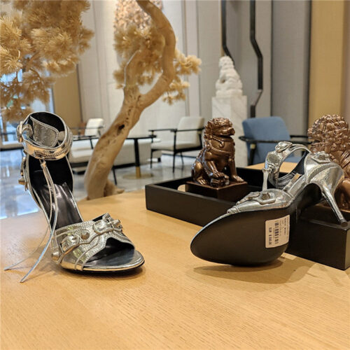 High Quality Luxury Balenciaga Studded Fishmouth Sandals – Style 82723 product detail