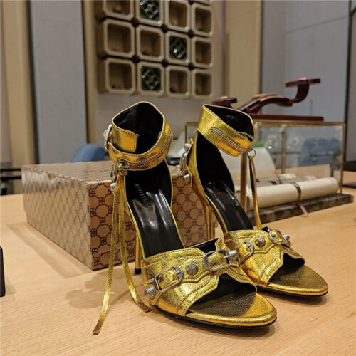 High Quality Luxury Balenciaga Studded Fishmouth Sandals – Style 18883 alternate view