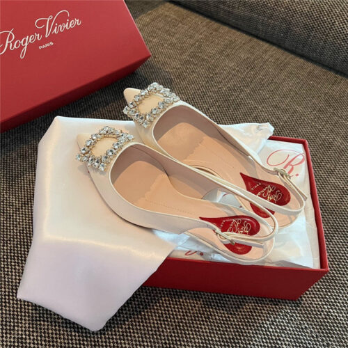 High Quality Luxury Roger Vivier New Side Drill Buckle High Heels – Style 50580 alternate view