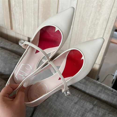 High Quality Luxury Roger Vivier New Side Drill Buckle High Heels – Style 79956 alternate view